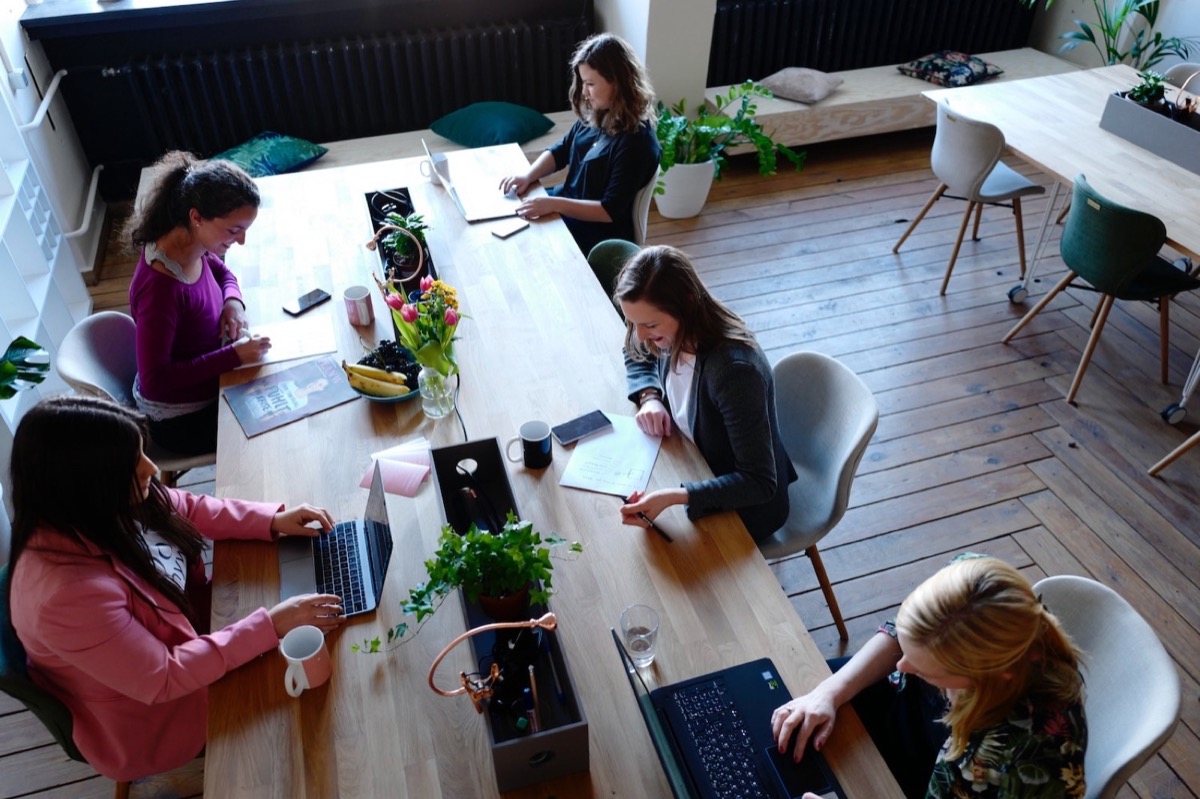 2023 Hostel Trends for Owners to Maximize Profits
